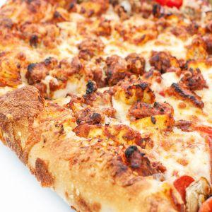 Butter Chicken Pizza
